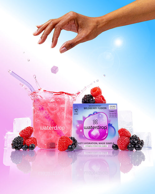 WILDBERRY FUSION Microdrink con cubo vitaminico e frutti di bosco.