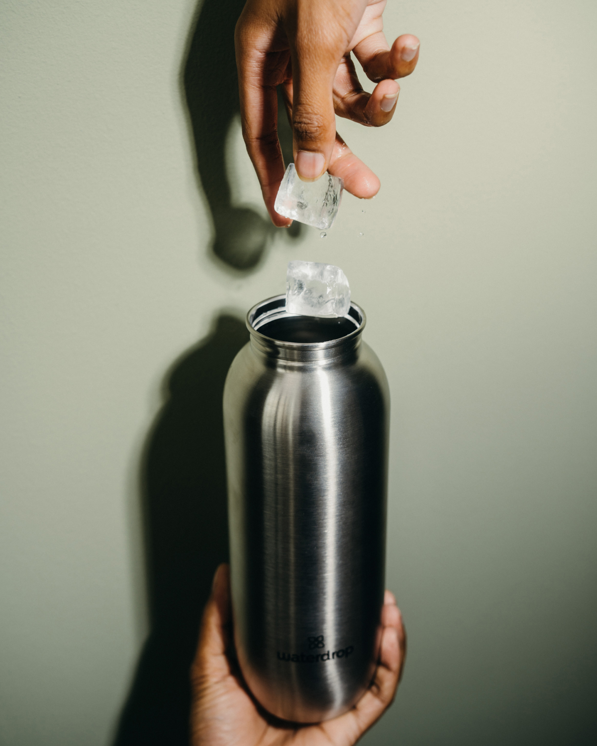 Borraccia Ultraleggera con Coperchio Beccuccio, ideale per escursioni e viaggi.