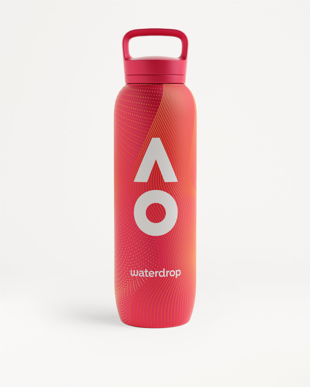 Bottiglia sportiva in plastica rosa-rossa con tappo a vite e maniglia integrata.