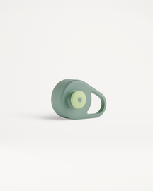 Tappo Pull-Up minimalista con beccuccio in silicone e maniglia integrata.