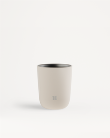 Tazza in Acciaio moderna senza manico con logo inciso.